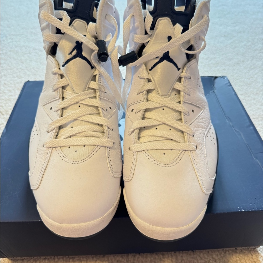 Air Jordan 6 Retro White & Black Sneakers